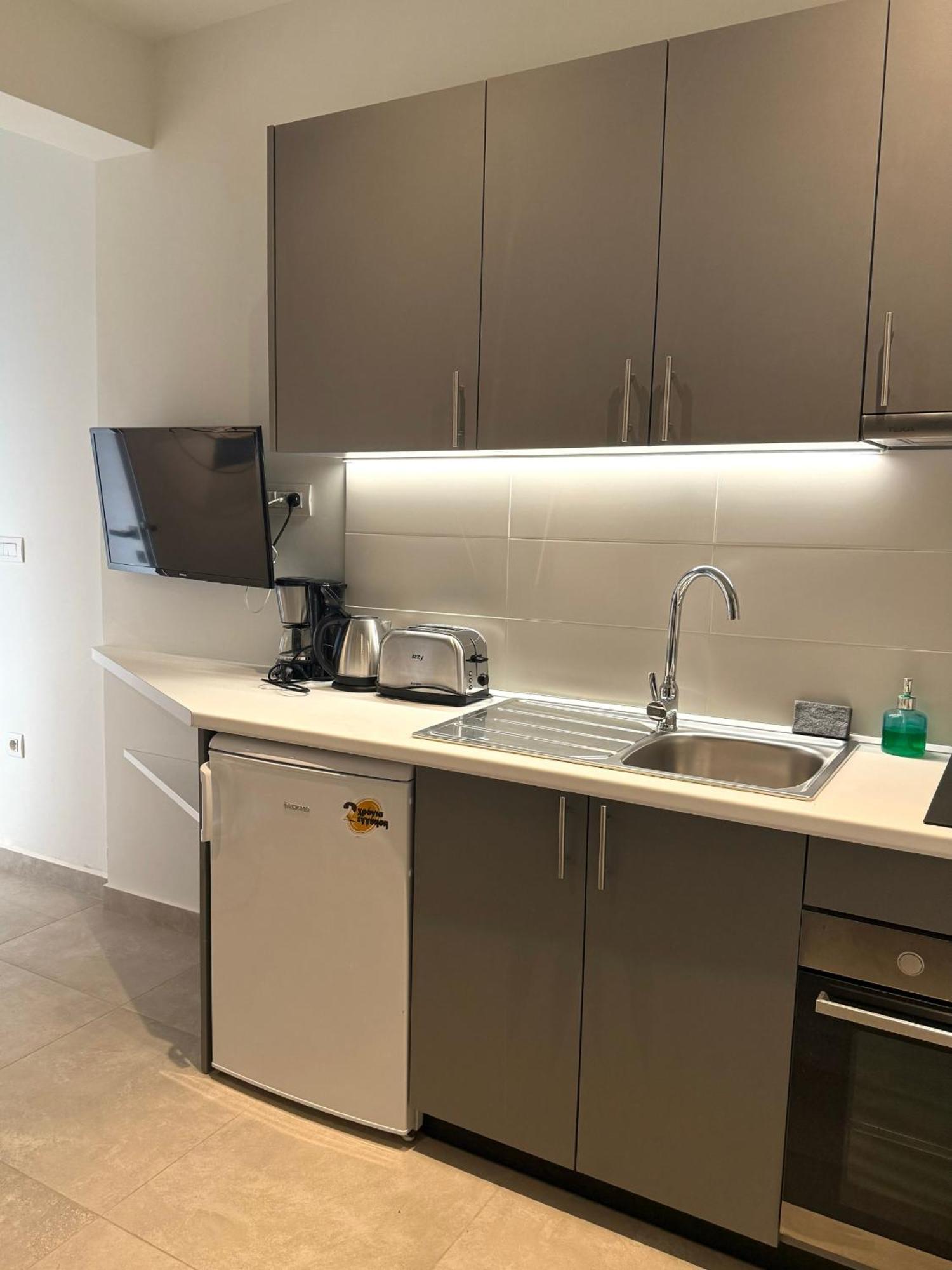 Kipos Suites & Apartments (Adults Only) Gennadi Room photo
